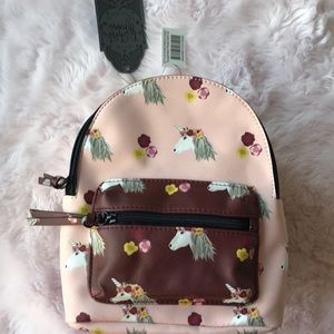 T SHIRT AND JEANS BACKPACK